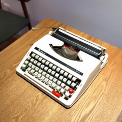 打字机老式打字机白色英文机械正常使用中古旧物复古文艺礼物